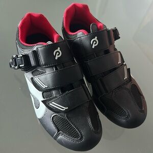 Peloton bike shoes almost new. Size 39